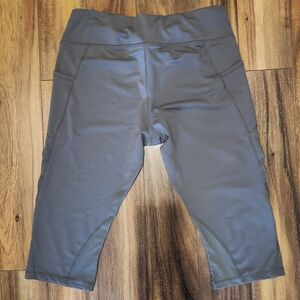 Athletic Works cropped leggings